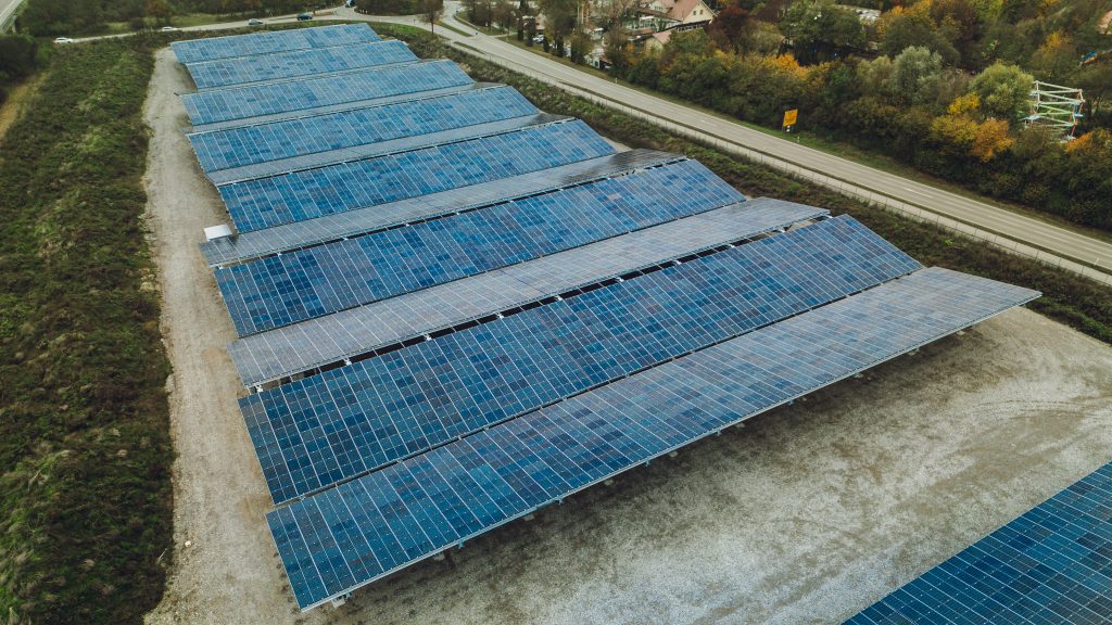 Energiepark Bad Wörishofen, PV-Anlage auf einer speziell entwickelten Carportkonstruktion für den Skyline Park